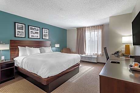 1 King Bed, Efficiency, Nonsmoking