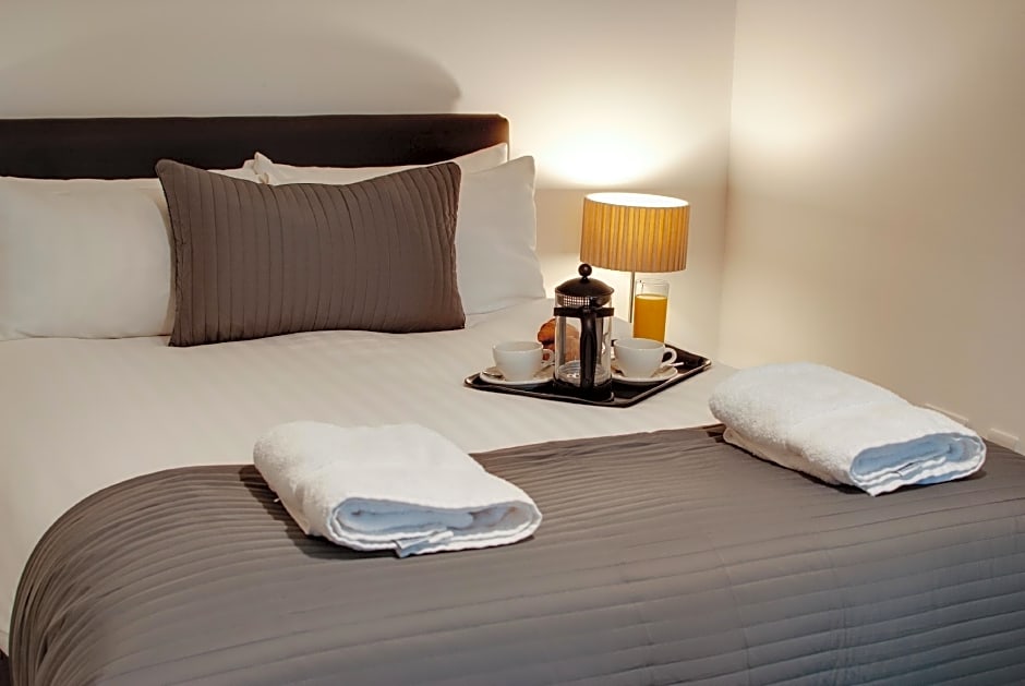 Base Serviced Apartments - Cumberland Street