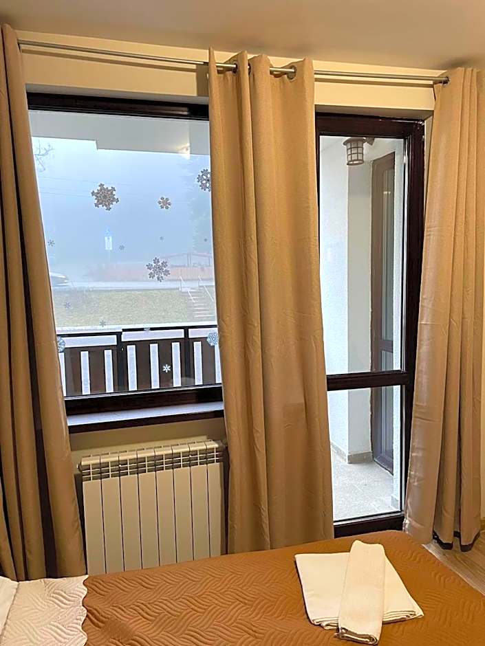 Apartment E23 Borovets Gardens