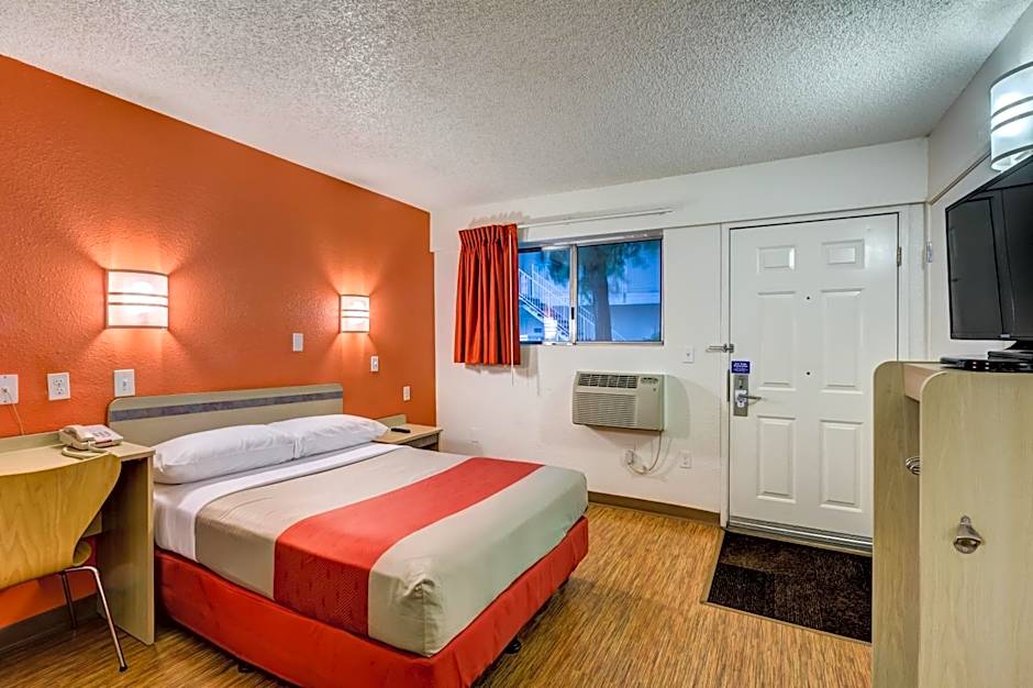 Motel 6-Wheat Ridge, CO - West - Denver North
