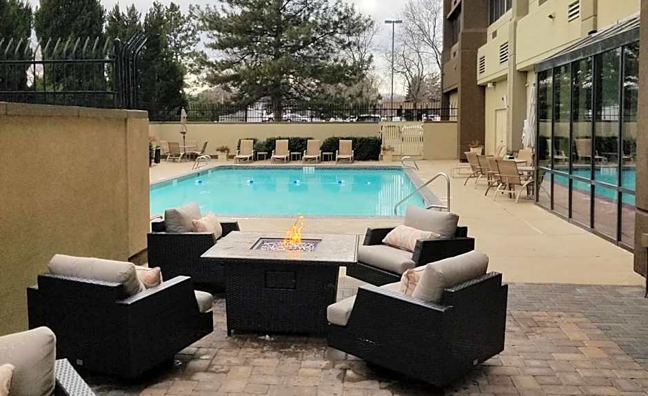 Holiday Inn Denver Lakewood By IHG