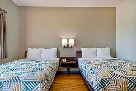 Quadruple Room - Disability Access - Roll in Shower