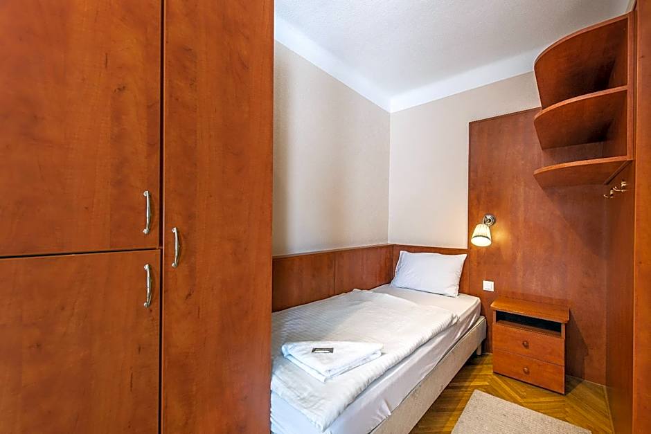 Korona Panzio Budapest