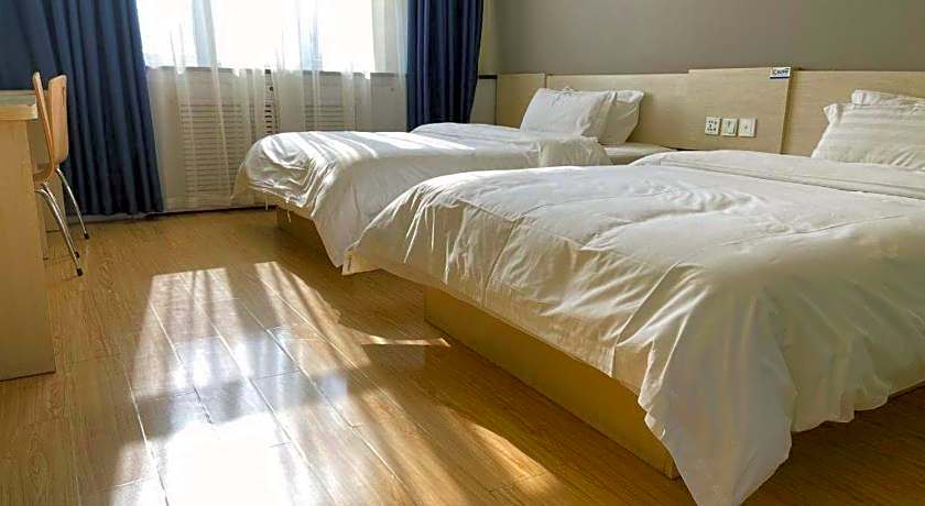 7 Days Inn Hami Baofeng Market