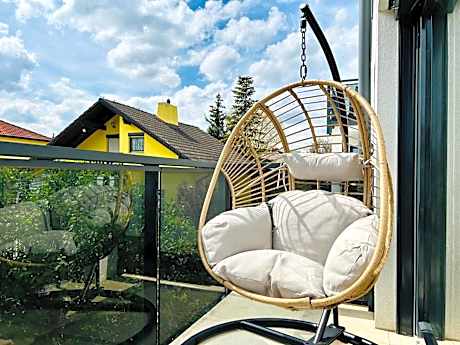 Modern - Free Parking - Balcony