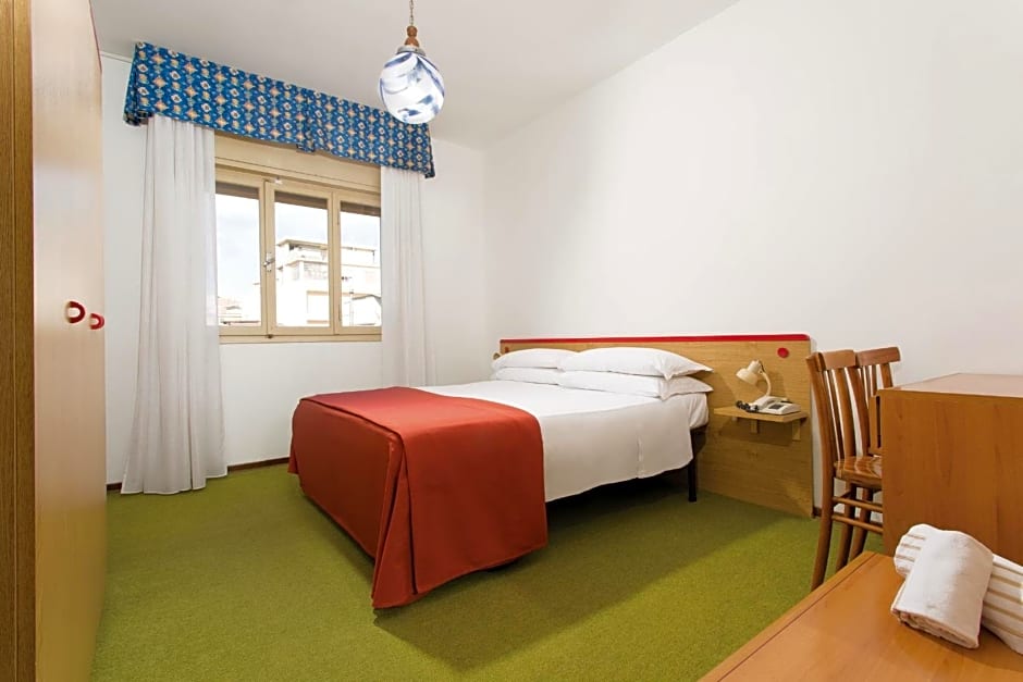 Hotel Diana