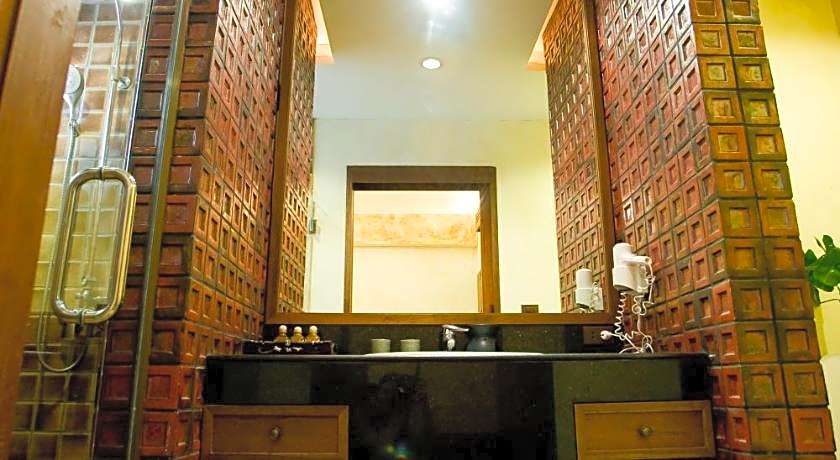 Montien House Hotel