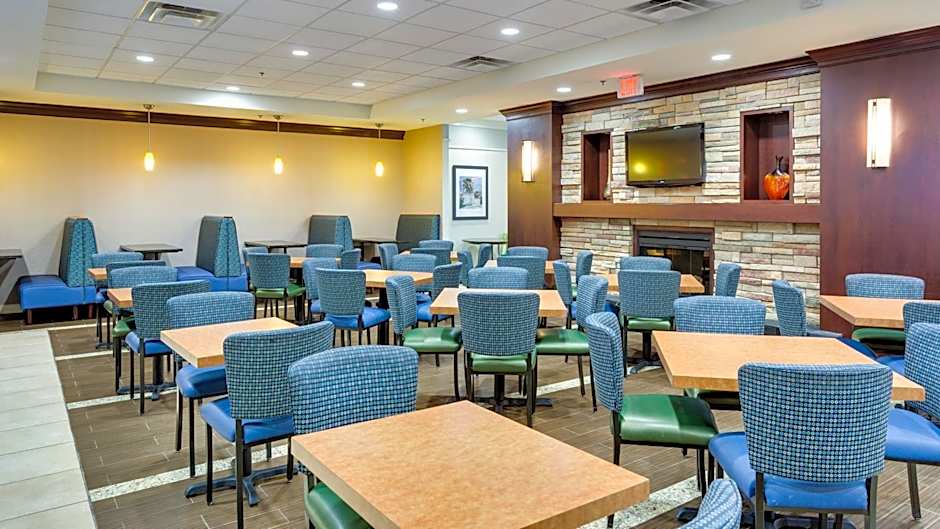 Holiday Inn Express Washington DC SW - Springfield By IHG