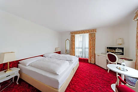 Double Room with Lake View