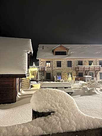 One-Bedroom Apartment with Terrace