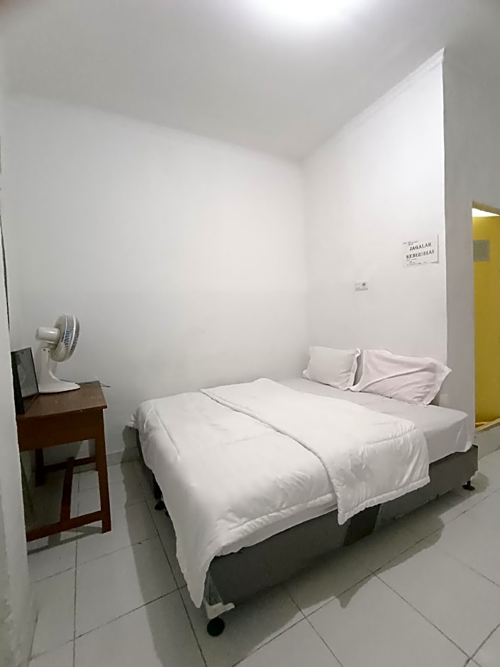 SPOT ON 92498 Fanni Homestay