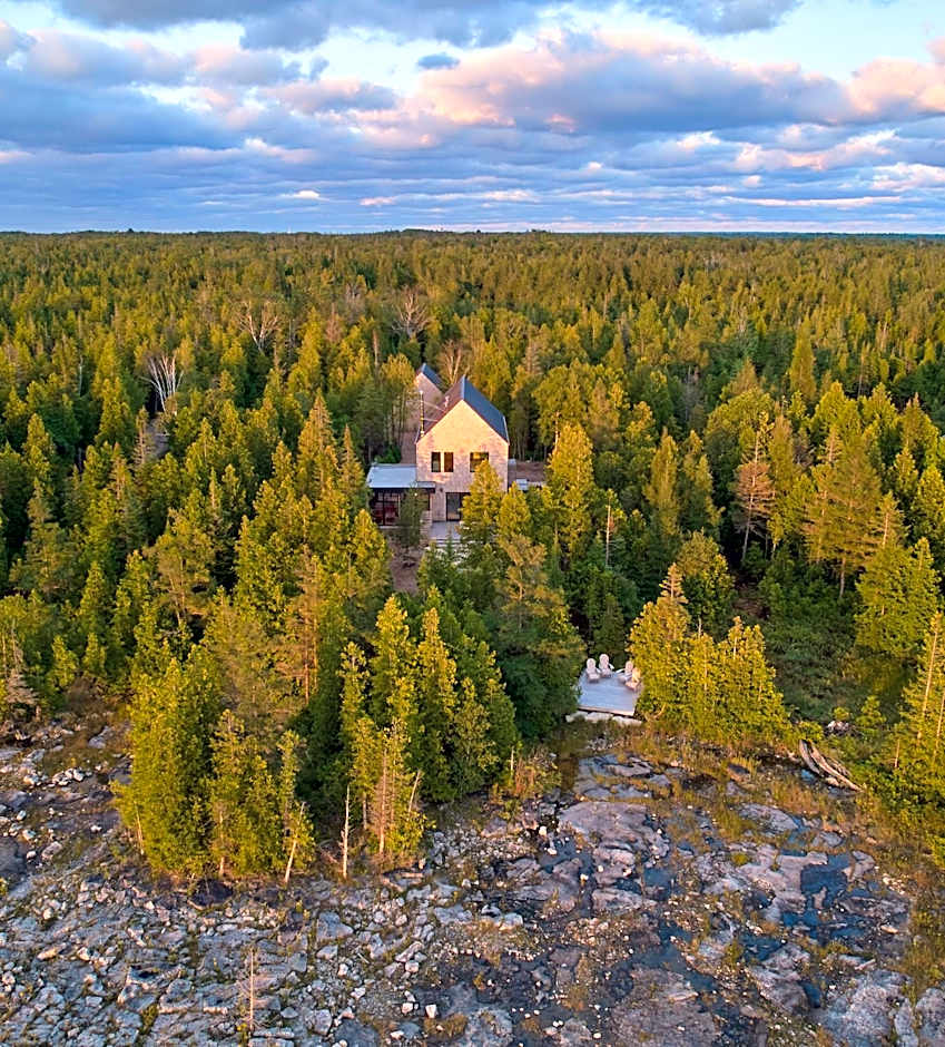 Modern North Bruce Waterfront Lion's Head