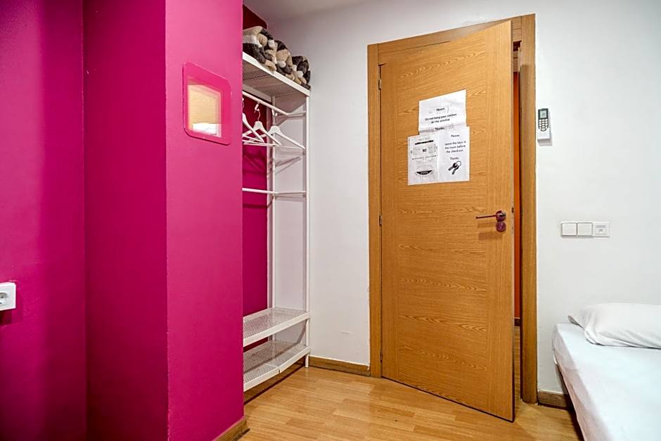 HolidaysBCN Rooms