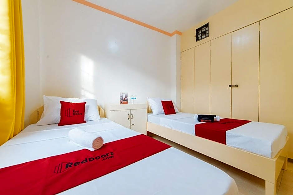 RedDoorz @ Q Abeto Street Mandurriao