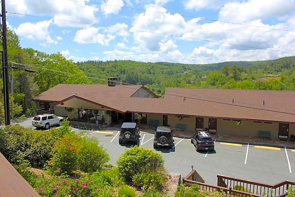 Cliff Dwellers Inn