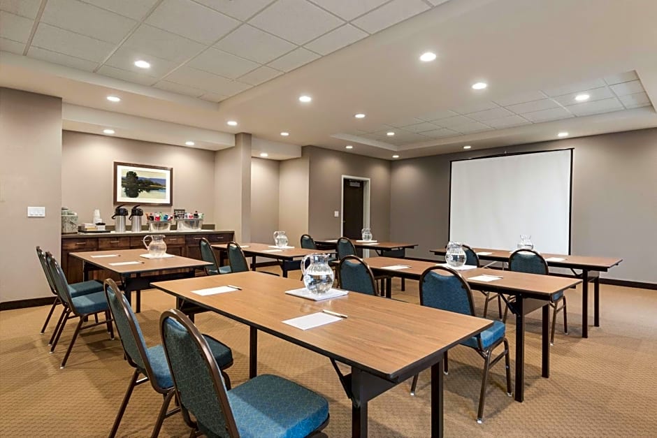 Hampton Inn By Hilton Lincoln Airport