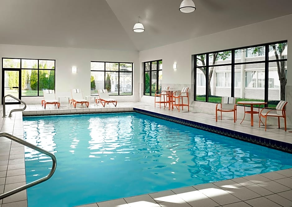 Holiday Inn & Suites Boston-Peabody By IHG