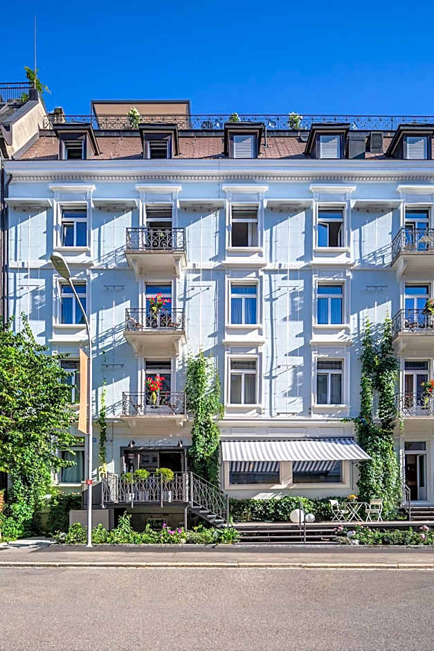 Alma Hotel - Boutique hideaway by the lake with rooftop and ladies-only wellness