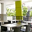 Amaris Hotel Sunset Road