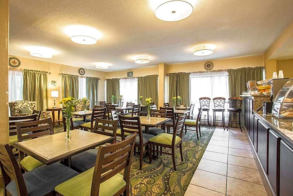 Clarion Inn & Suites Aiken South
