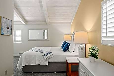 Deluxe King Suite