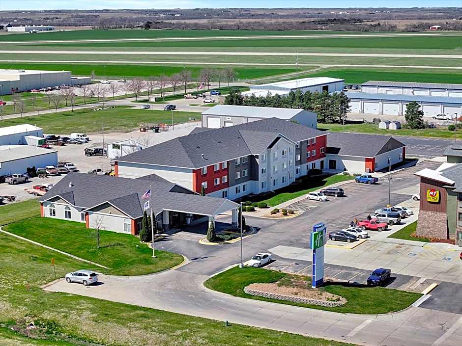 Holiday Inn Express Hotel & Suites Beatrice By IHG