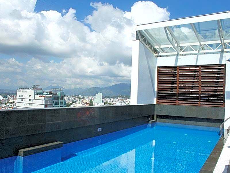 Nhi Phi Hotel Nha Trang