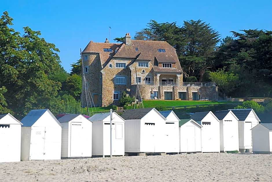 Photo 1 of 50 of Manoir Dalmore
