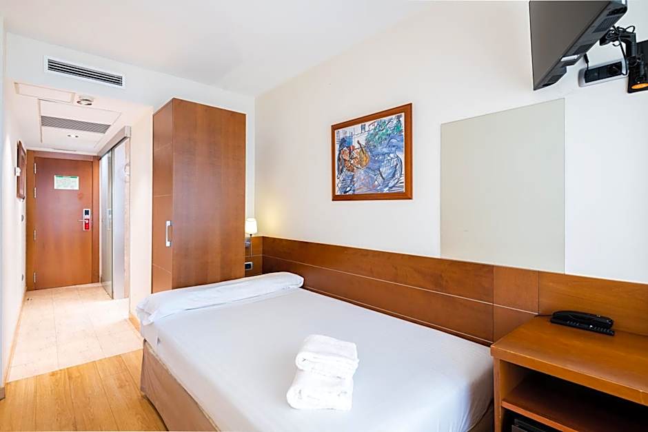 Duerming Longoria Plaza Hotel