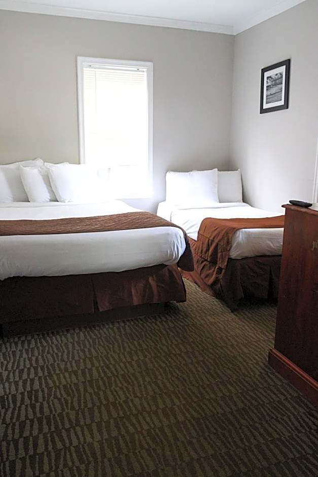 The Burgundy Inn Hotel and Apartments