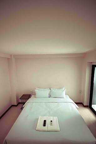 Modern Room with King Bed