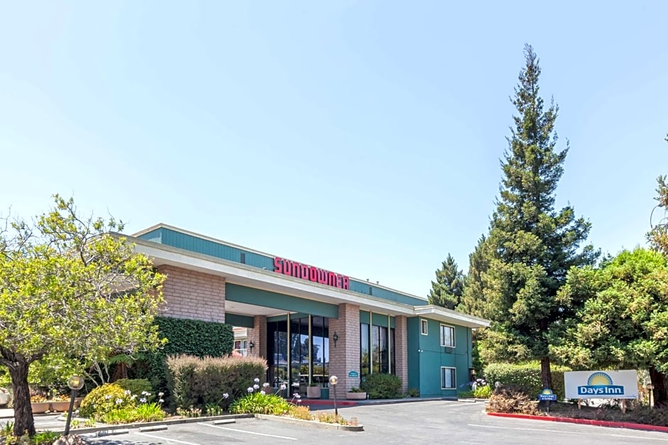 Days Inn & Suites by Wyndham Sunnyvale