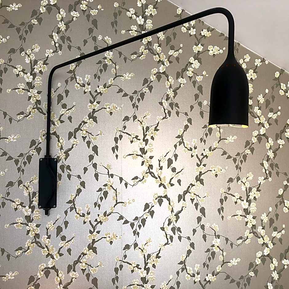 Denis & Virginie - château à pied - parking gratuit