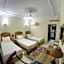 Hotel Crown Inn