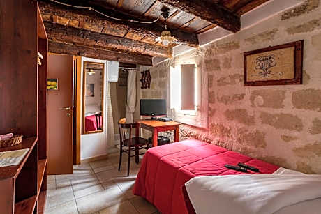 Economy Single Room