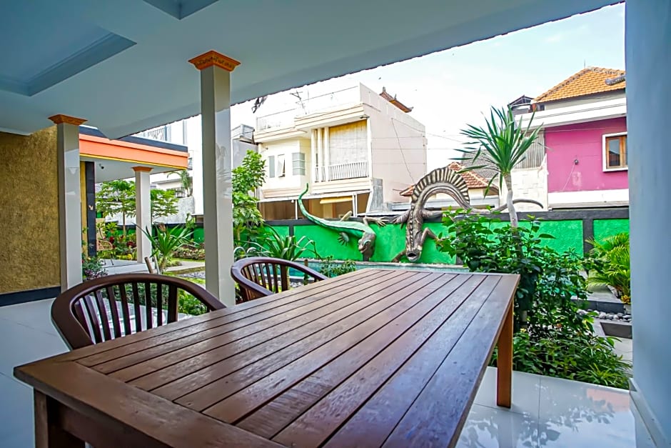 Kadek Bagus Guest House by ZUZU