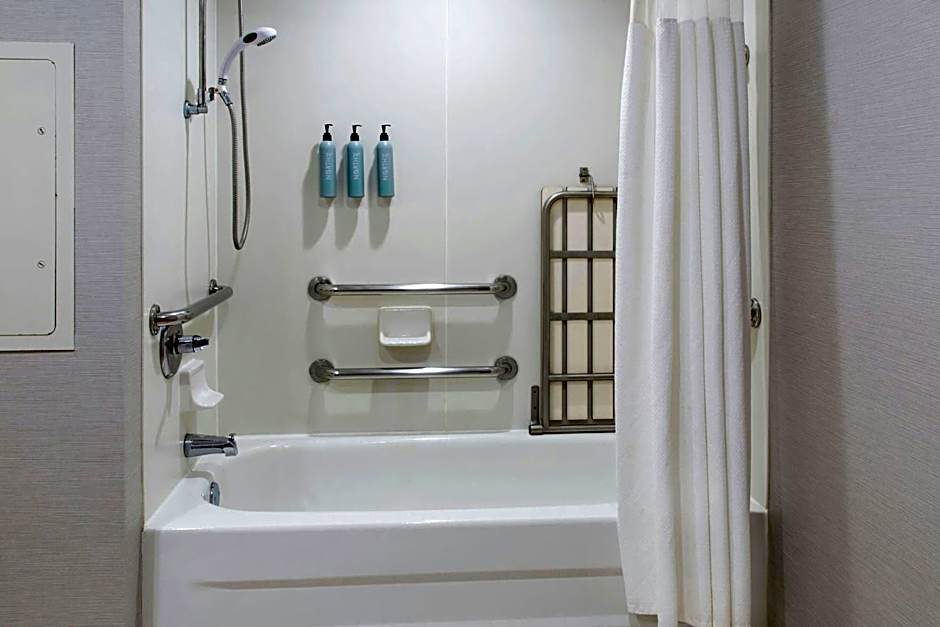 Courtyard by Marriott Buffalo Amherst/University