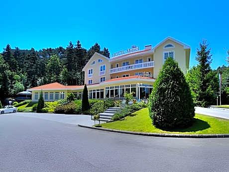 Villa Medici Hotel & Restaurant