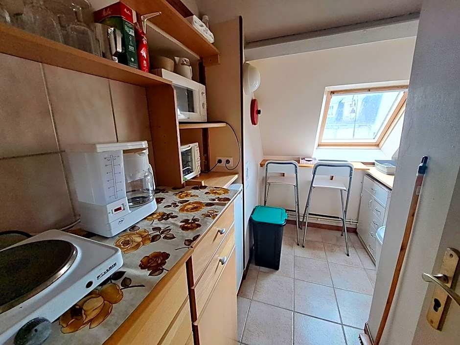 LOCATION à COUCY LE CHATEAU