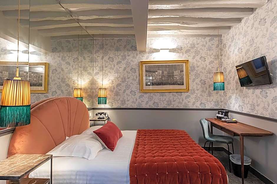 Dauphine Saint Germain