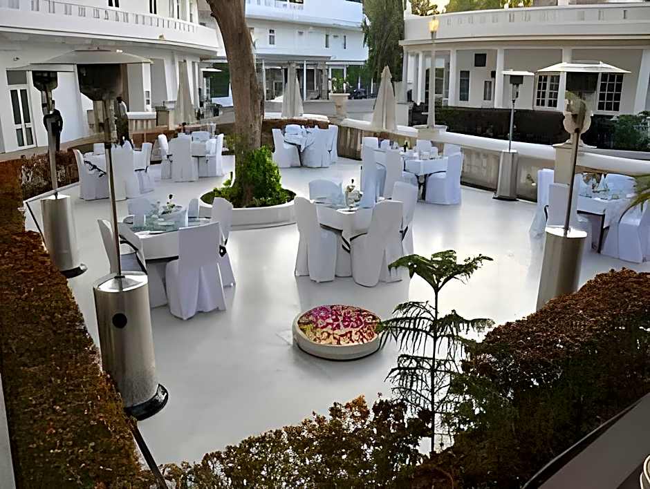 Garden Hotel