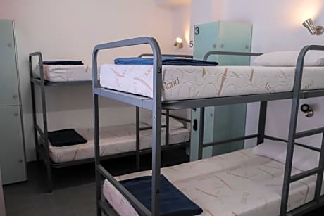 Bed in 6-Bed Mixed Dormitory Room