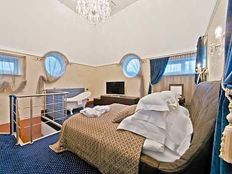 Aqua Center Apartments