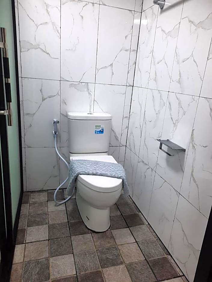 Happy Beach Jomtien Guesthouse