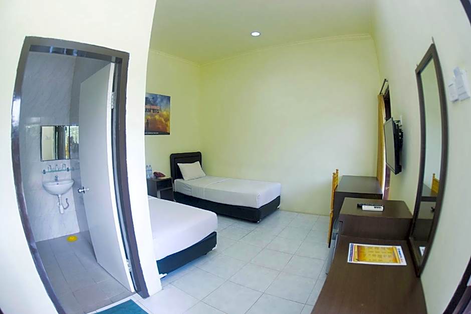 Mahkota Hotel Genteng