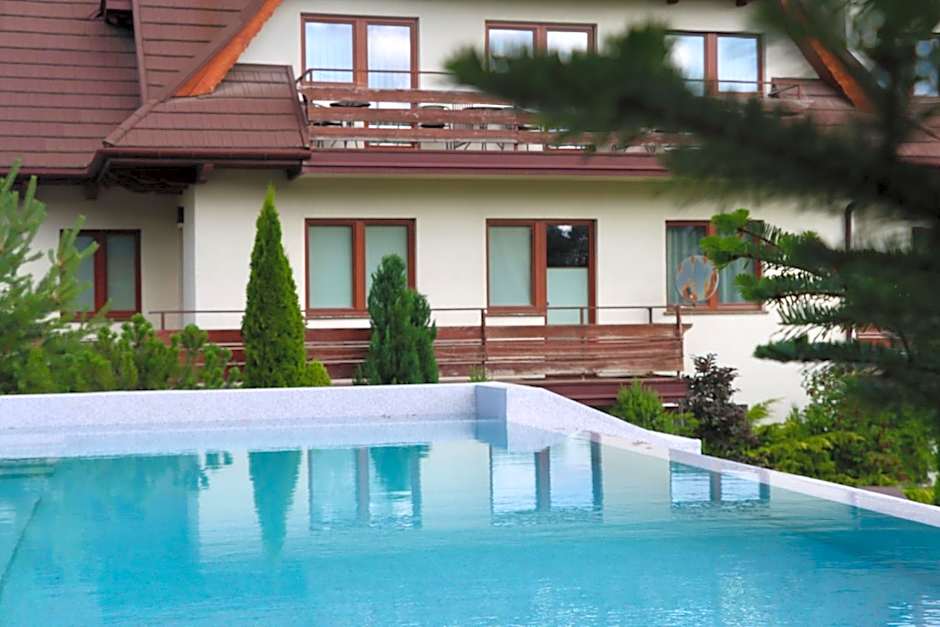 Willa Stożek, 50 m od term i wyciągów narciarskich