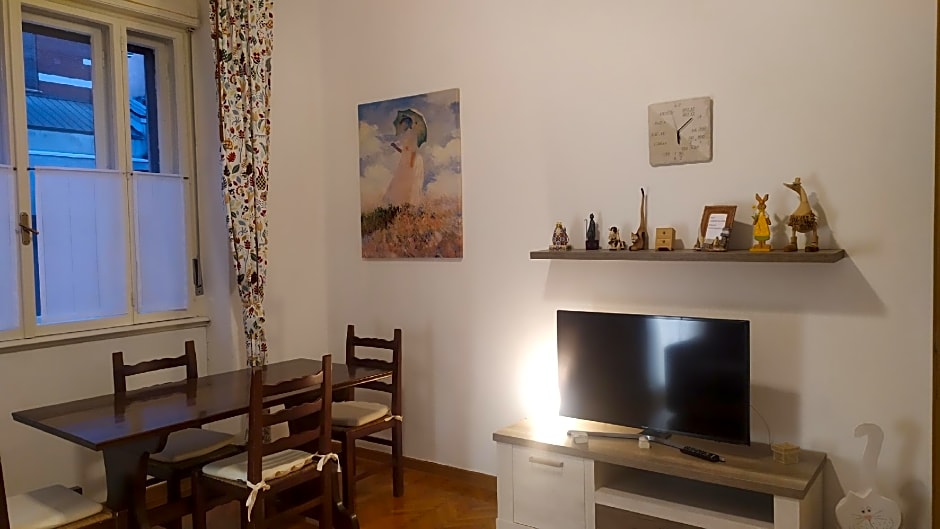 Appartamento in centro con wifi e posto auto in garage