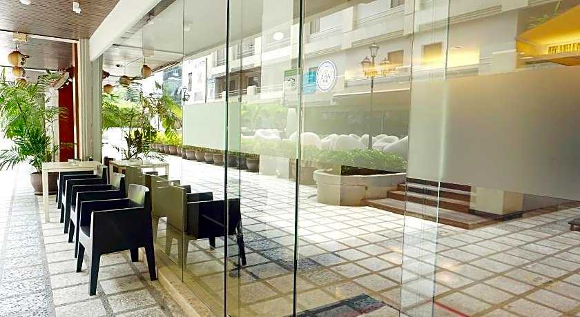 S33 Compact Sukhumvit Hotel