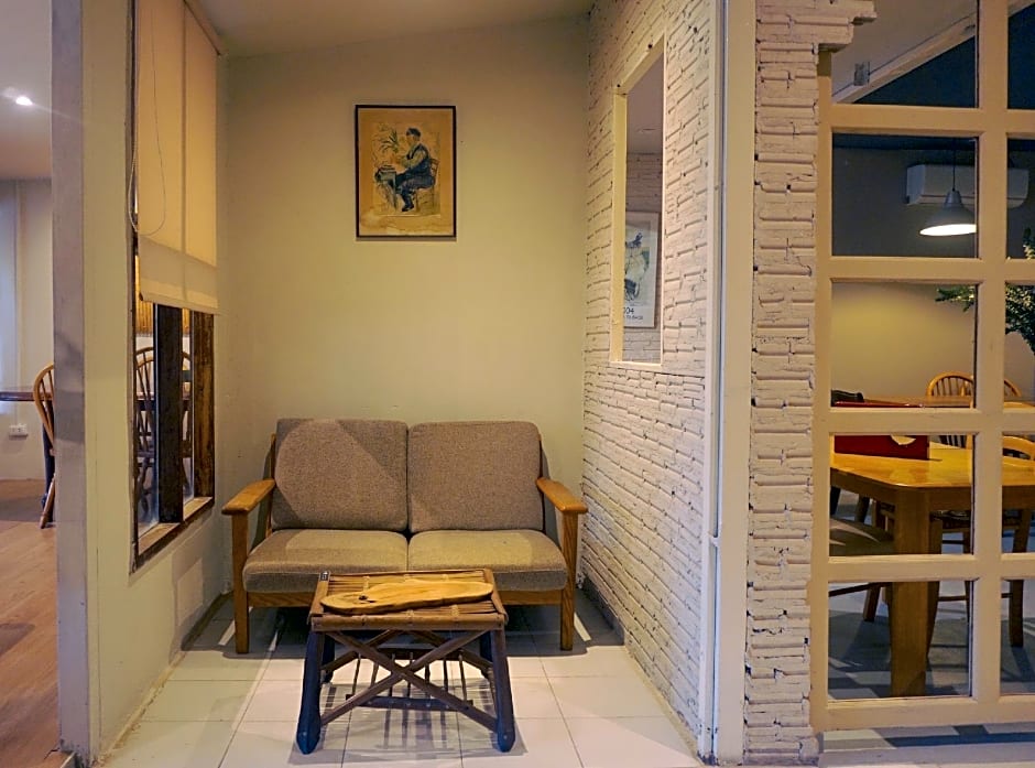 THE GOOSE HOUSE UBON