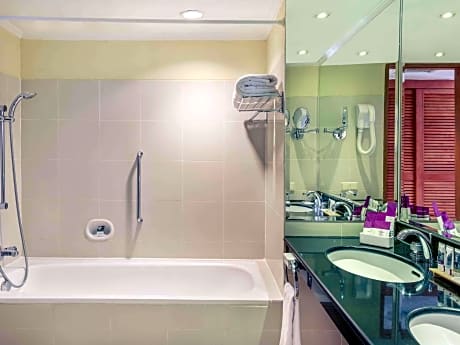 Executive Deluxe 1 King Bed